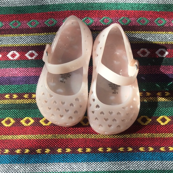 Old Navy heart jellies 3-6months - Picture 1 of 5